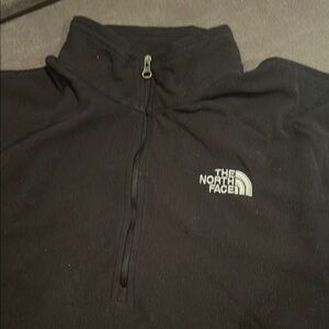 Mens medium Black fleece 1/4 zip.